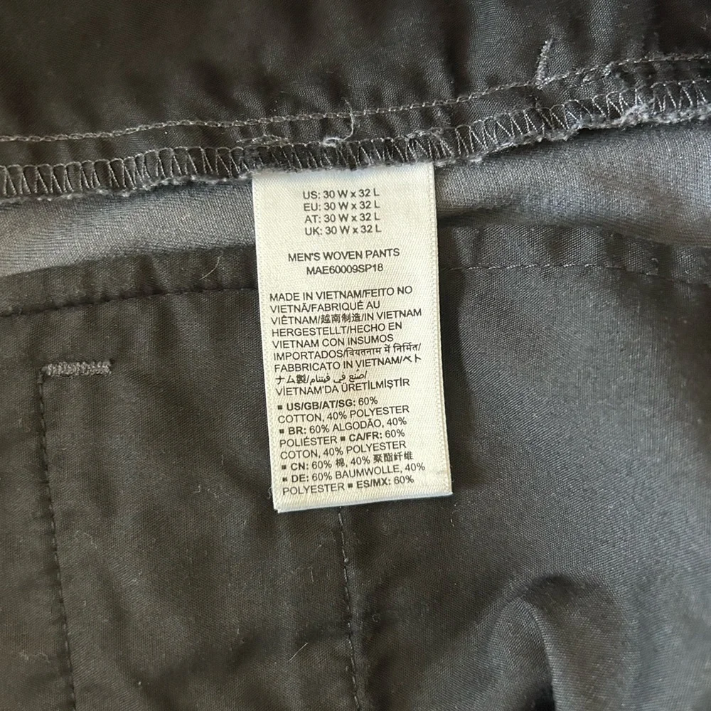 Amazon Essentials Men's Dark Gray Flat Front‎ Chinos Size 30 x 32